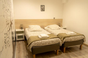 Appartement 1-2 pers - Aéroport CDG, Parc Expo, Villepinte - A L'Ombre du Pin
